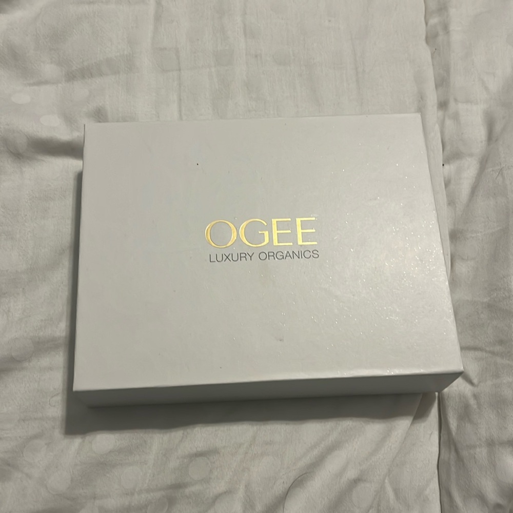 Ogee contour collection three step glow routine